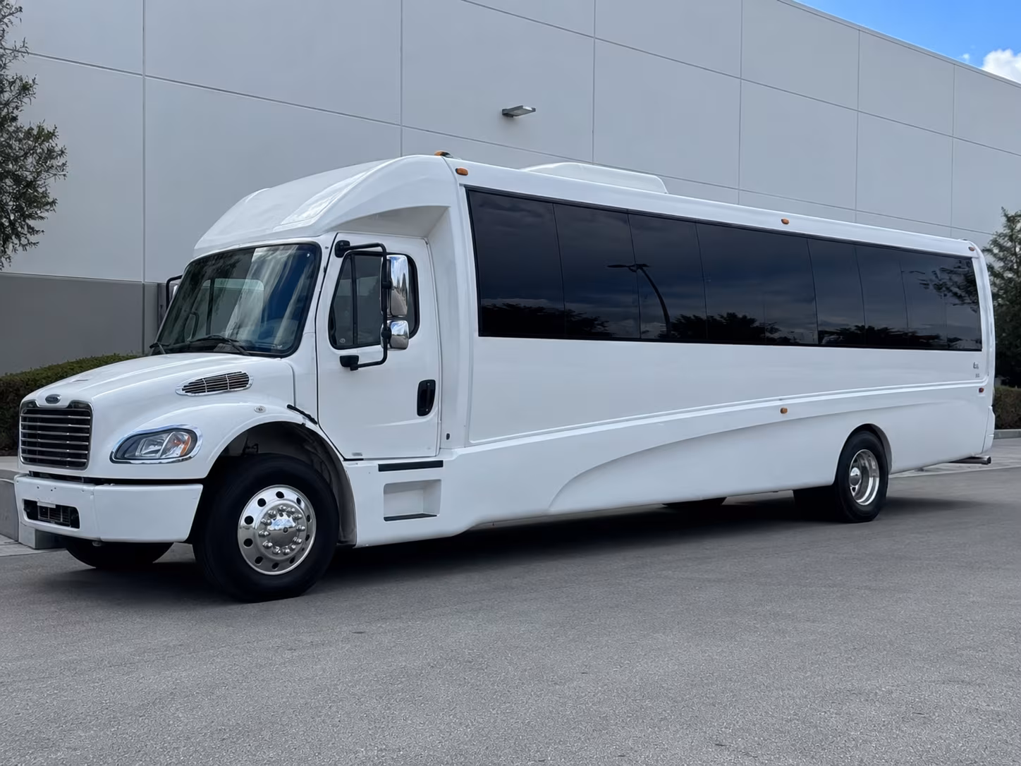 Boynton Beach Homecoming & Prom Party Bus Rentals