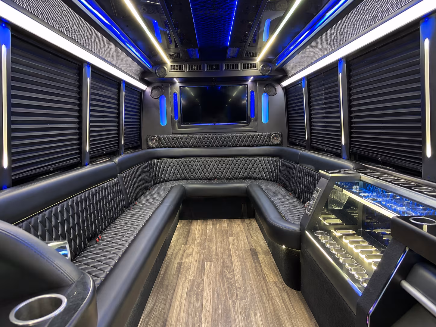 Kissimmee Homecoming & Prom Party Bus Rentals