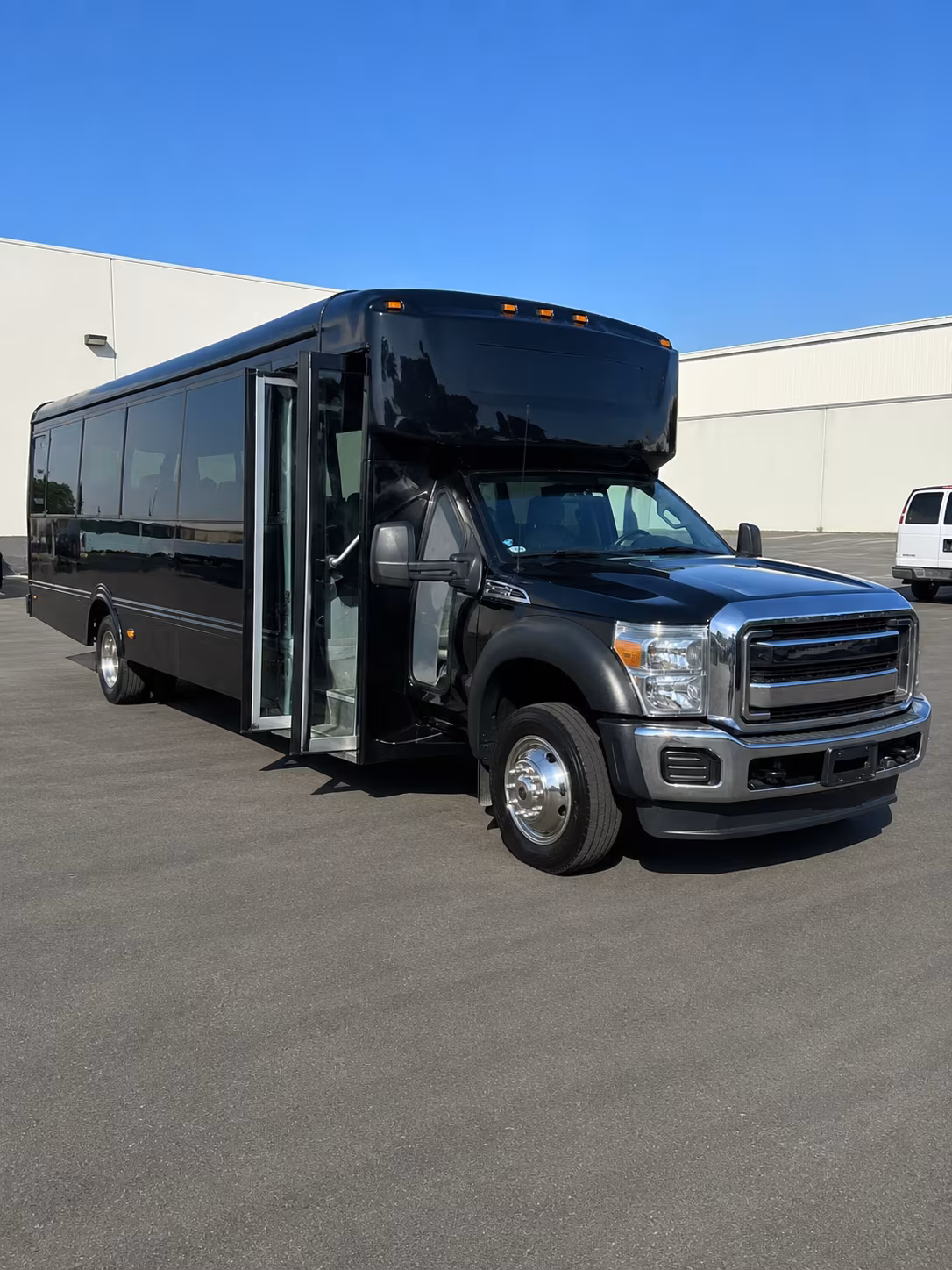 Lakeland Winery Tour & Pub Crawl Transportation